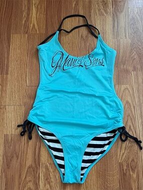 MAUI & SONS One Piece Swimsuit Size L